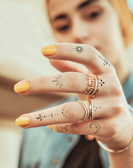 Henna Finger Tattoo (2)