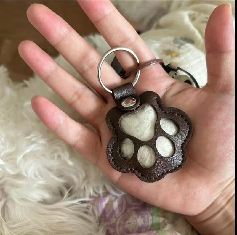 🔥Last Day Promotion 50% OFF🔥 Leather keychain to remember your pet 🐾 Keep the memory close to you always